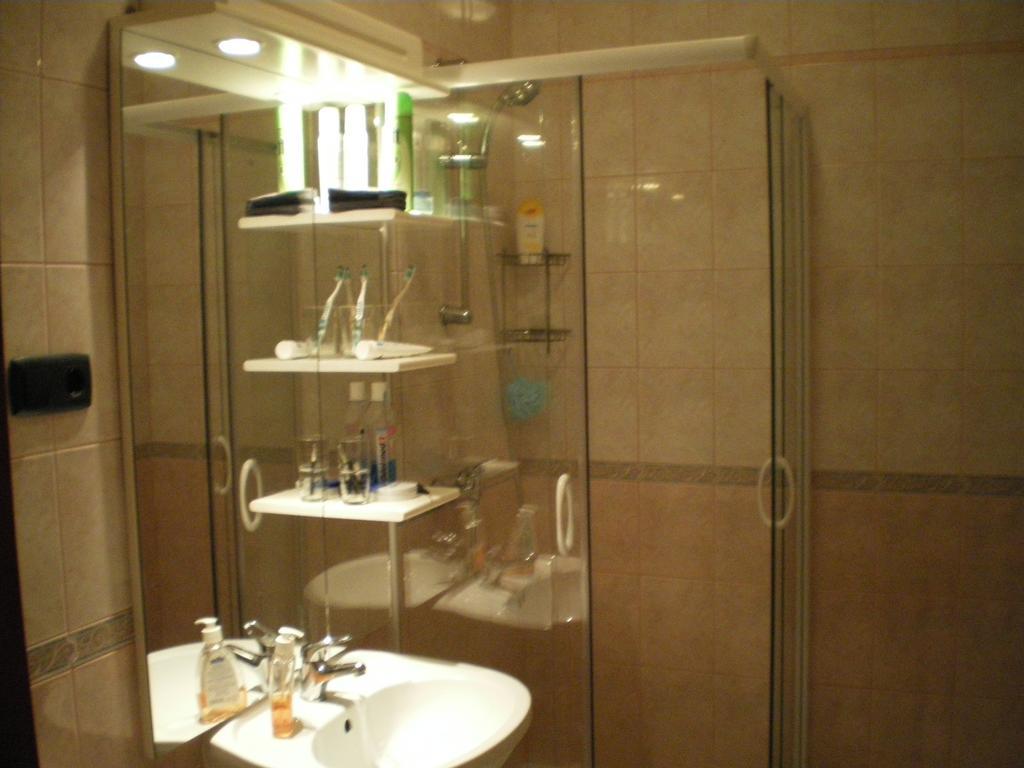 Mediterran-Apartmanok-Harkány Rom bilde