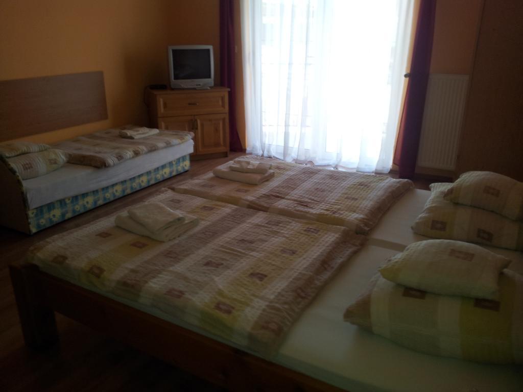 Mediterran-Apartmanok-Harkány Rom bilde