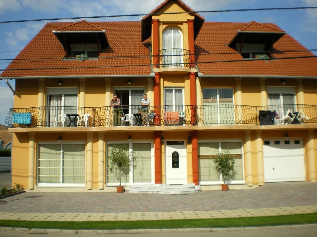 Mediterran-Apartmanok-Harkány Eksteriør bilde