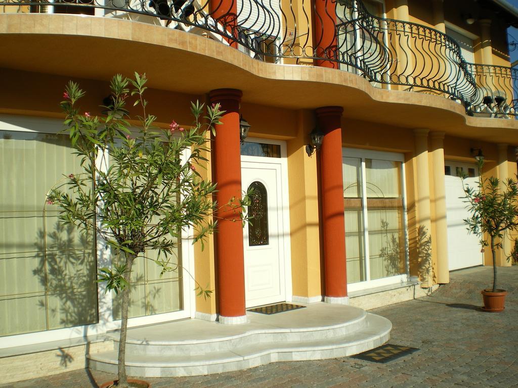 Mediterran-Apartmanok-Harkány Eksteriør bilde